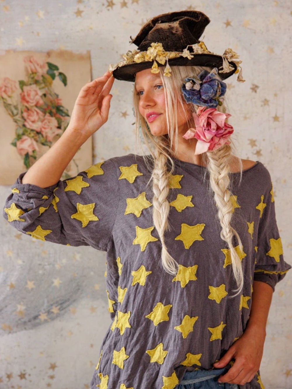 Magnolia Pearl Star Appliqué Viggo
Tee Shirt Gray Yellow NWT